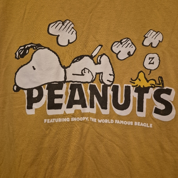 Peanuts snoopy yellow t-shirt size 2xl - Picture 2 of 5